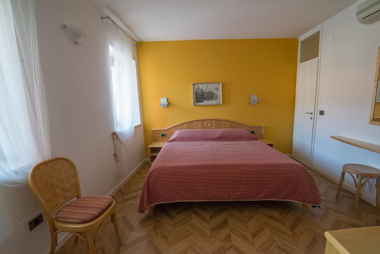Bed&Breakfast Saturn Veli Lošinj Kültér fotó